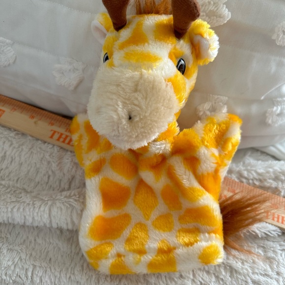 VTG fuzzy Plush Giraffe Hand Puppet imaginary play developmental toy - Picture 5 of 9